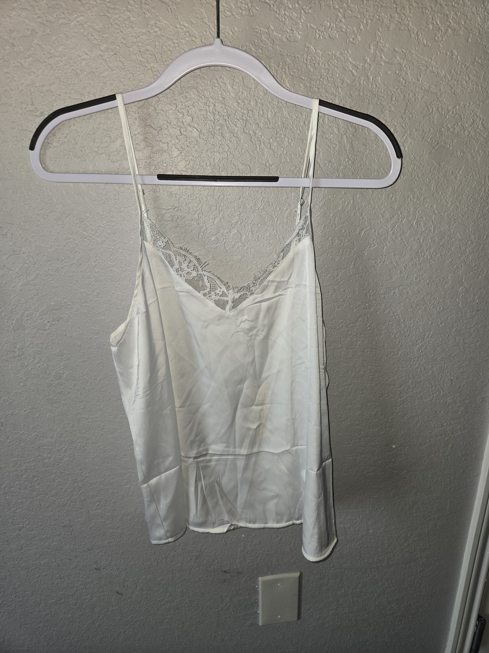 NWT Ekouaer White Satin Lace V Neck Camisole Tank Top Size L
